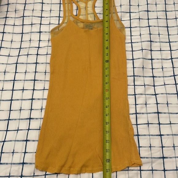 🔥2/$15 Guess Ribbed Racerback Tank Top - Picture 10 of 13